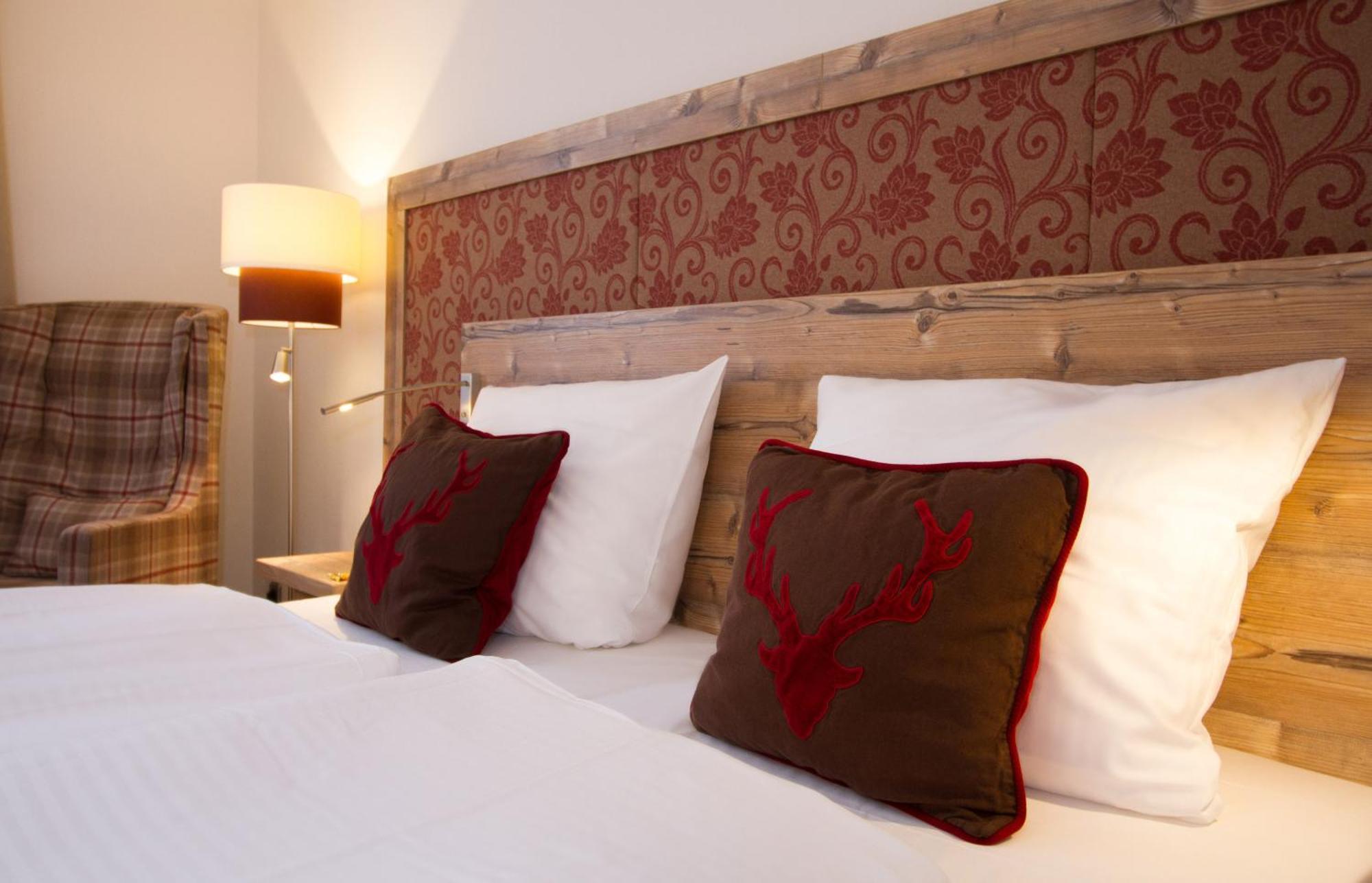 Romantik Hotel Schubert เลาเทอร์บาค ภายนอก รูปภาพ