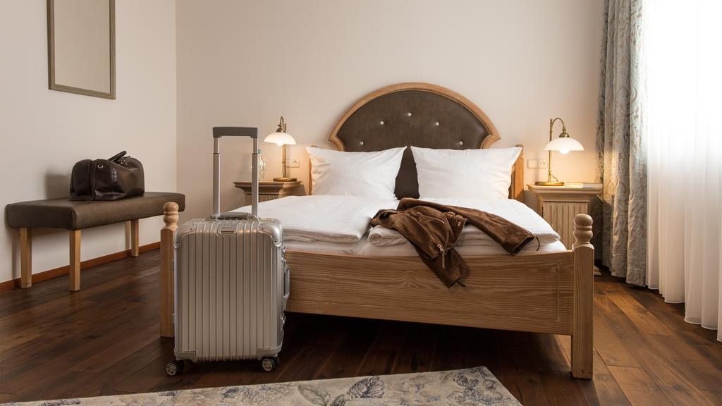 Romantik Hotel Schubert เลาเทอร์บาค ภายนอก รูปภาพ