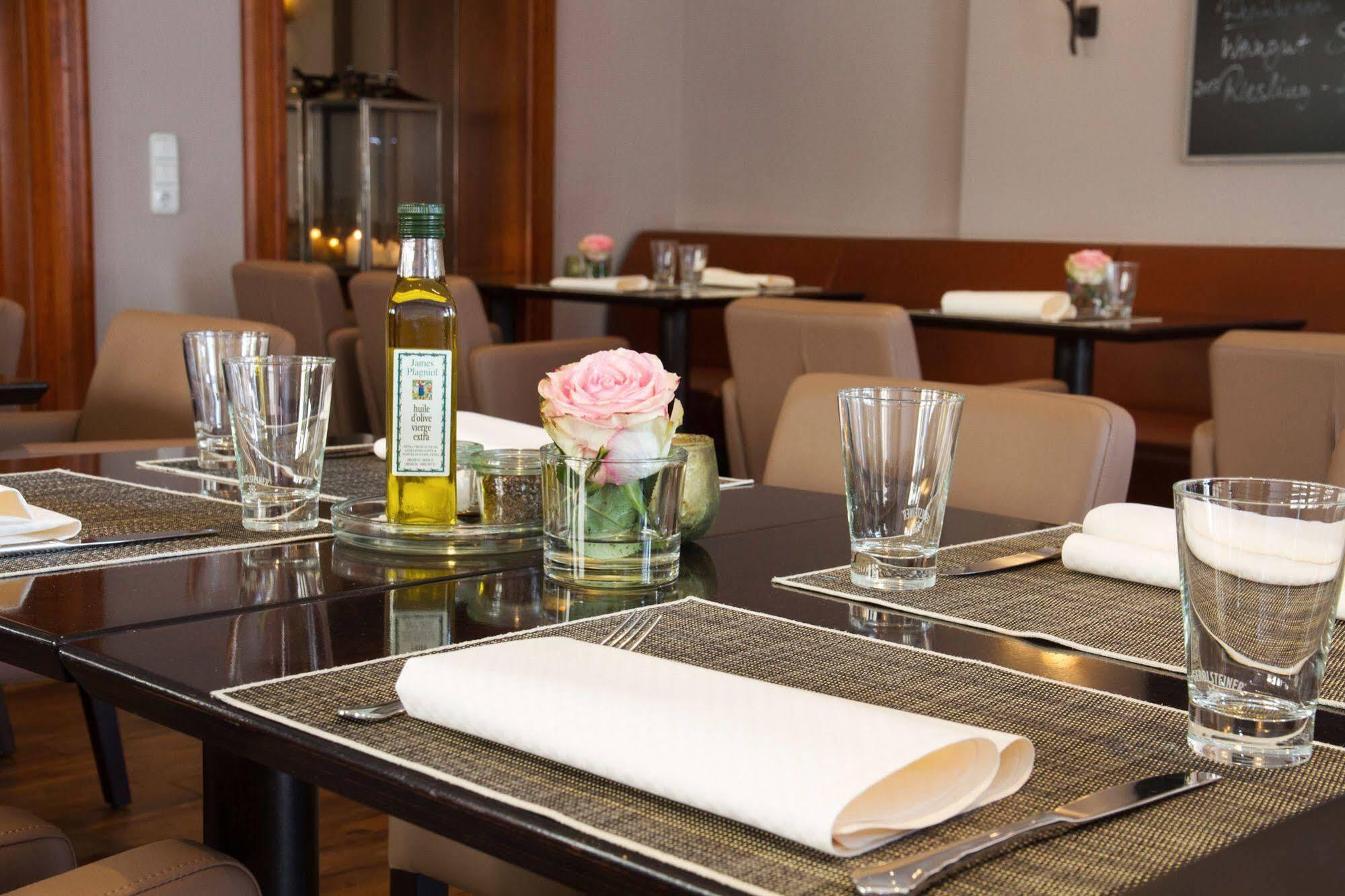 Romantik Hotel Schubert เลาเทอร์บาค ภายนอก รูปภาพ